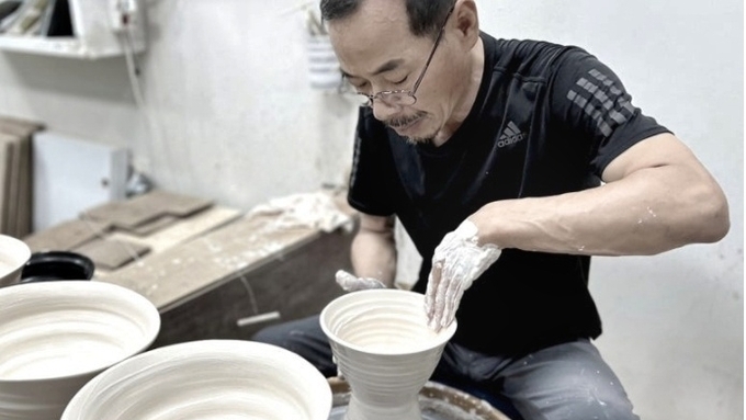 무주 공예공방 김상곤 작가, '25 전북도 공예(도자) 분야 명장 선정