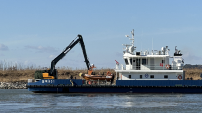 전북 바다 지키는 어장 정화선 ‘전북901호’ 첫 출항