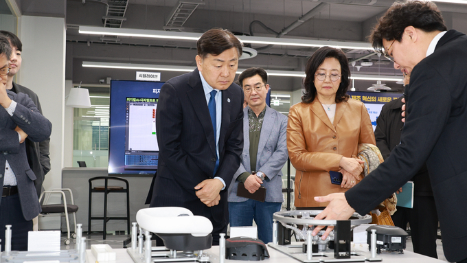 박영선 전 장관, 전북 피지컬AI 현장 방문…"제조혁신 정책 확산 논의"