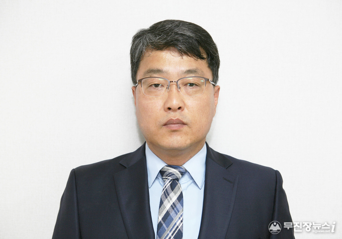 김완식