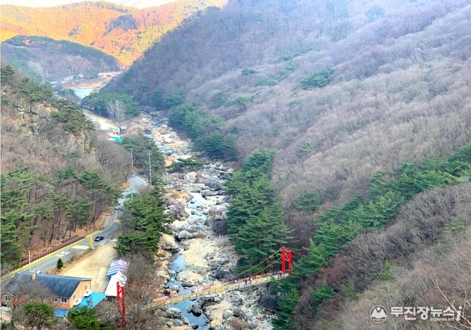 운일암반일암 구름다리