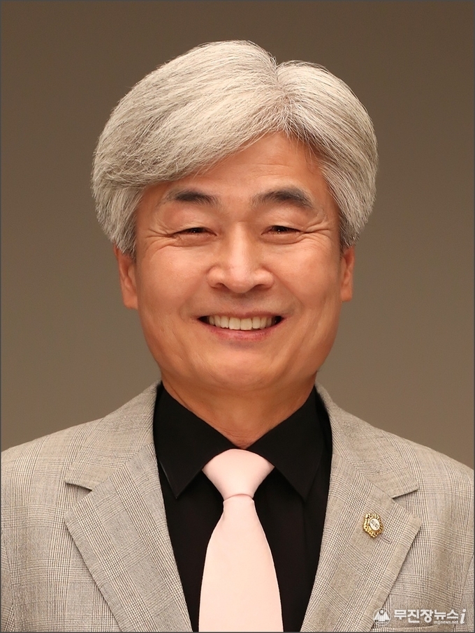 이명진 의원
