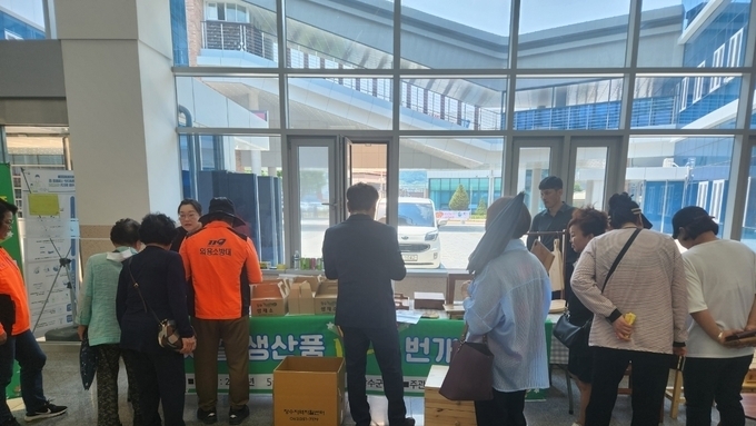 장수지역자활센터, 자활생산품 ‘반짝 번개장터’ 큰 호응
