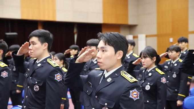 전북소방, 새내기 소방관 44명 임용... “도민 안전지킴이 첫걸음”