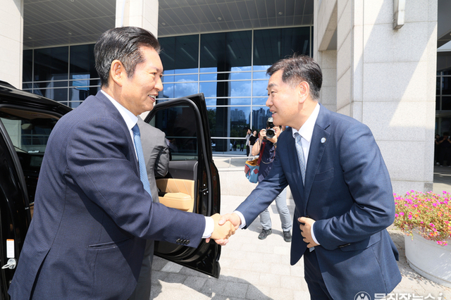 전북도-더불어민주당, 지역발전 예산·현안 해결 '맞손'