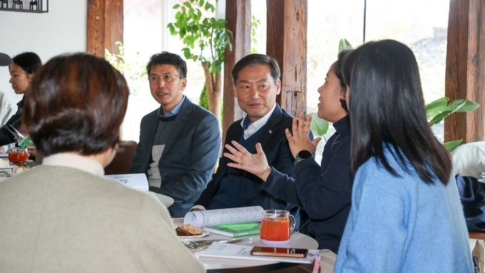 진안군, 농촌유학 거주시설 ‘꿈터마을’입주민 간담회