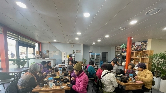 진안 부귀면지사협, 외식부터 영화관람까지... ‘함께하는 일상 확장’